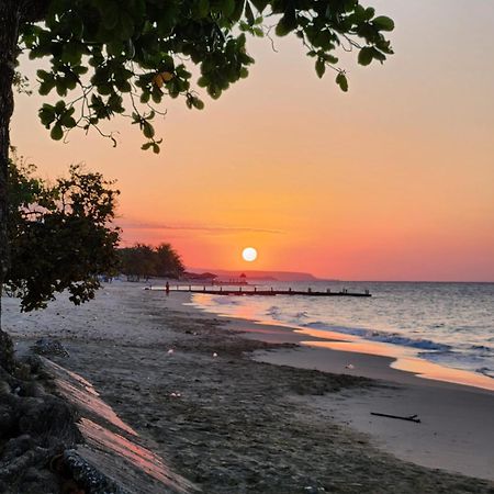 Cozy Villa Escape Runaway Bay Luaran gambar